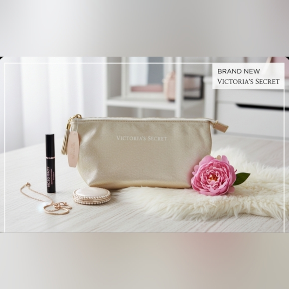 Victoria's Secret Handbags - ✨💖 Victoria's Secret - Gold Metallic Zipper Cosmetic Bag – NWT 💖✨